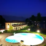 5-1 Of 11 In An Exclusive By Italian * Tremezzo