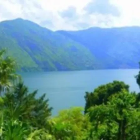 5-1 Of 11 In An Exclusive By Italian