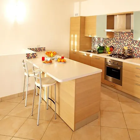 5-1 Of 11 In An Exclusive By Italian *