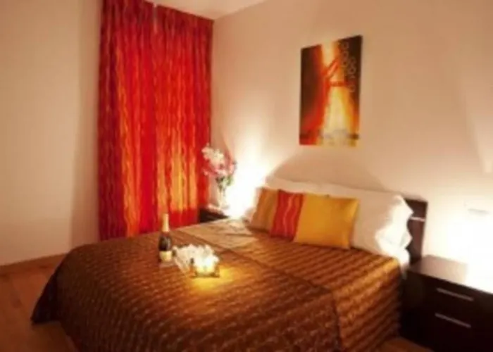 5-1 Of 11 In An Exclusive By Italian Apartamento